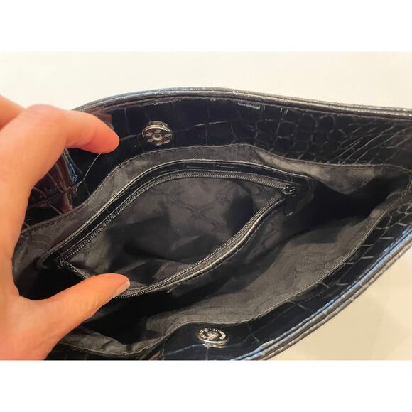 Apt. 9 Black Faux Patent Leather Crocodile Embossed Clutch Purse, Snap Closure - Picture 5 of 9